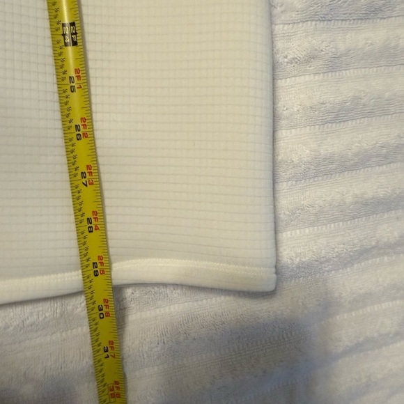 BCBGeneration sleeveless romper size 2 white w black trim Cutout on one side - Picture 9 of 9